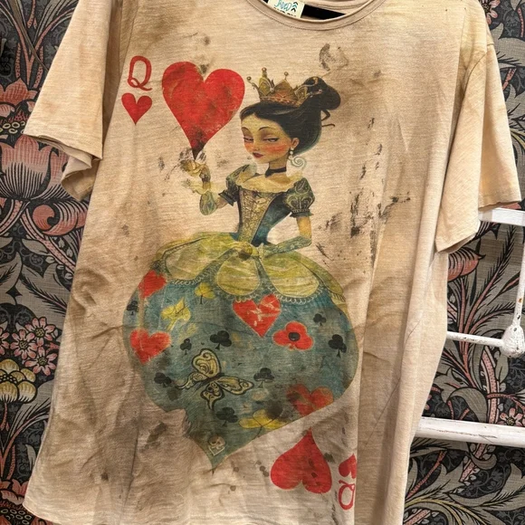 NEW - ONE LEFT!!! - Jaded Gypsy Queen of Hearts Moon Dance Tee - Picture 2 of 5